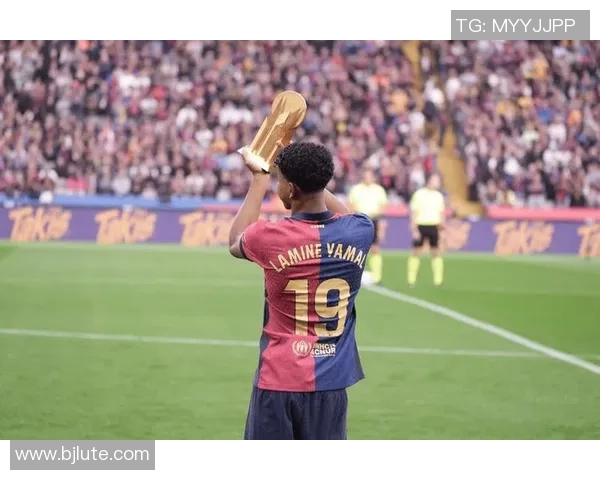 西甲第三轮激情对决巴塞罗那迎战韦斯卡直播全程回顾与精彩瞬间分析